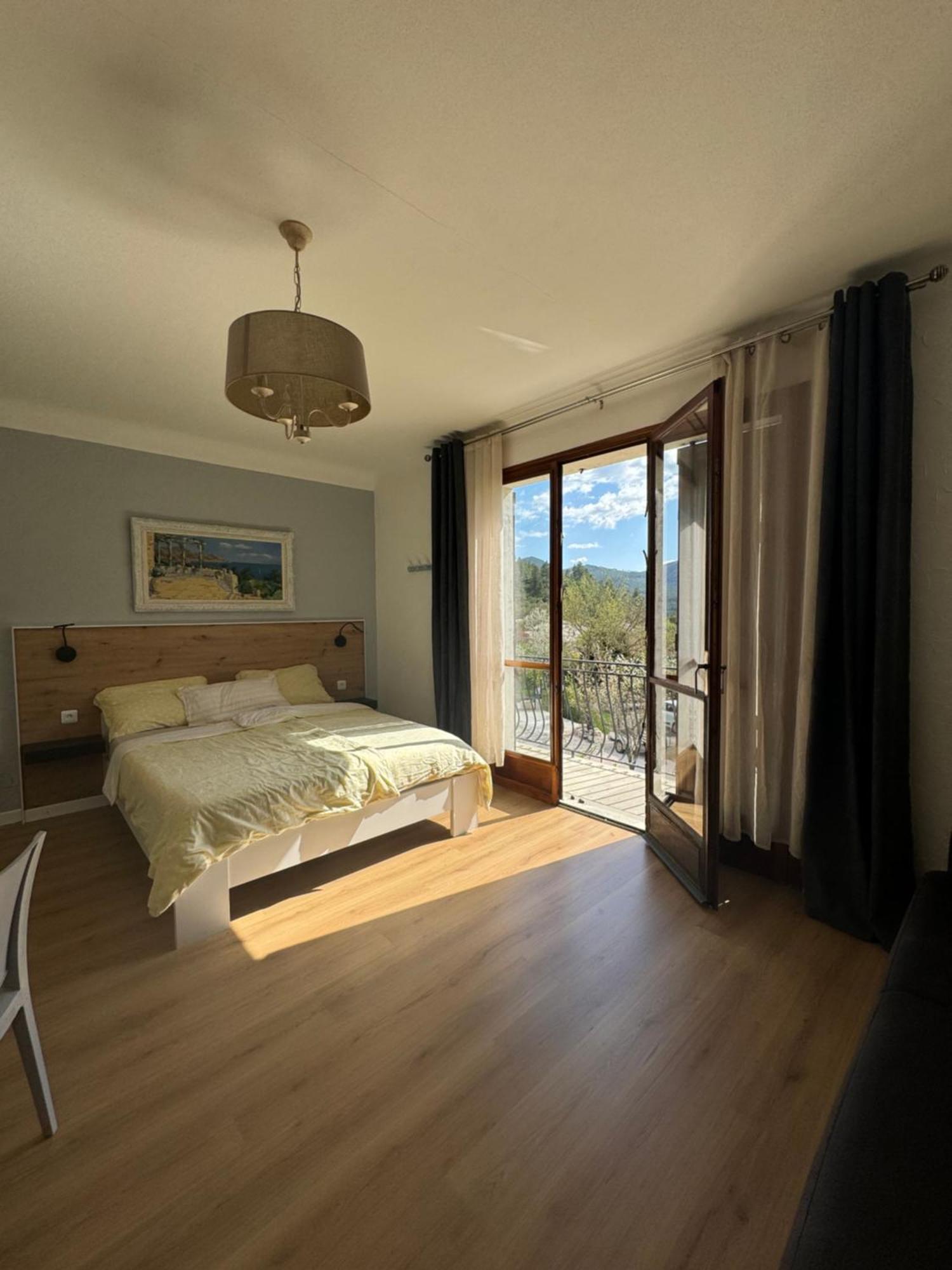 Bnb Castellane Chambre D'Hotes B&B Exterior foto
